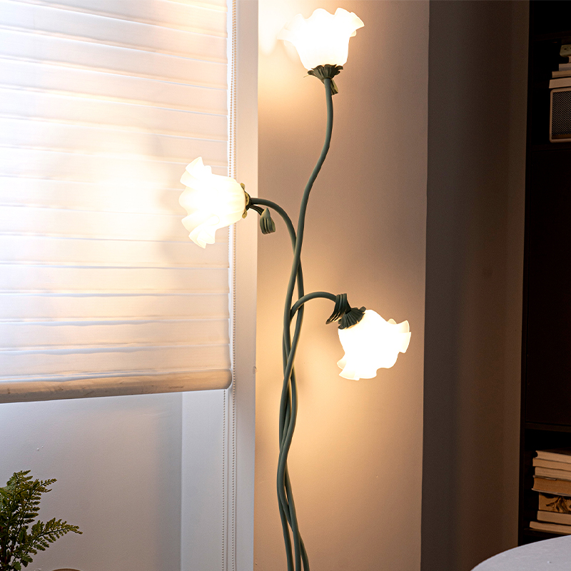 Flower Floor Lamp, E26 Elegant - огляд і ціна Floor Lamp Arched